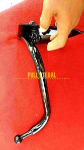 Gagang Spion ISUZU Elf Engkel Kanan RH