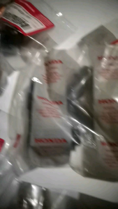 SPARKPLUG CAP HONDA BEAT SCOOPY 110 WAVE110 WAVE100 WAVE125 XRM110 DASH110 (GENUINE)