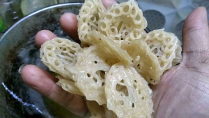 KERUPUK SEBLAK TEBAL KERUPUK MAWAR MENTAH BESAR & KECIL 1Kg ISI 220pcs