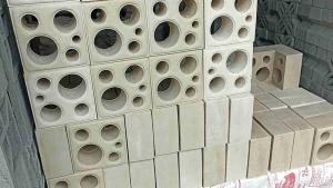 roster betonminimalispagar.dinding