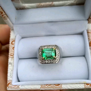Cincin Elegan & Mewah dengan Batu Aquamarine