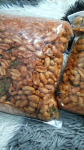 Kacang Bawang Goreng Daun Jeruk Balado Super Besar 1kg