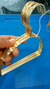 gantungan kerudung gold oval