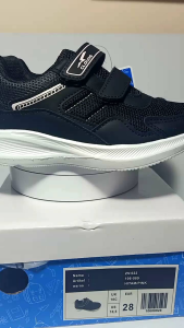 Sneakers Anak CLOUDS Versi Murah ZN 022 Tahan Air Motif Kartun Hitam-Pink