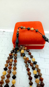 Tasbih 9 macam kayu bertuah motif wajik A76