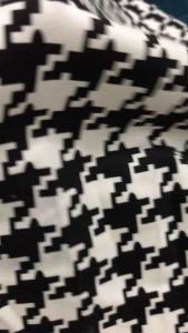 Vải Kaki họa tiết trắng đen dày co giãn (khổ 1m5)may đầm váyquần tây vest comple thời trang