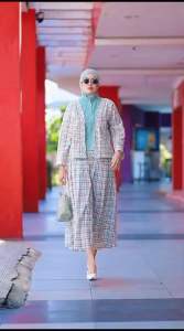 Kenza Set Rok: Pakaian Formal Wanita yang Nyaman & Elegan