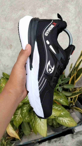 Sneakers Pria Wanita Hitam Terbaru Sepatu Olahraga Warna Hitam\\n\\n Apa itu Sepatu Olahraga Hitam Pria & Wanita?\\n\\nSepatu olahraga hitam pria dan wanita adalah sepatu yang dirancang khusus untuk berbagai aktivitas fisik, seperti berlari, bermain sepak bola, voli, badminton, dan lainnya. Sepatu ini memiliki desain yang menarik dengan warna hitam yang elegan, serta fitur-fitur yang memastikan kenyamanan dan keamanan saat digunakan.\\n\\n Keunggulan Sepatu Olahraga Hitam\\n\\nBeberapa keunggulan dari sepatu olahraga hitam pria dan wanita antara lain:\\n\\n- Desain yang stylish dan elegan\\n- Material berkualitas tinggi yang tahan lama\\n- Struktur sol yang kuat dan fleksibel\\n- Kebutuhan untuk aktivitas fisik yang beragam\\n\\n Jenis-Jenis Sepatu Olahraga Hitam\\n\\nBeberapa jenis sepatu olahraga hitam pria dan wanita yang populer adalah:\\n\\n- Sepatu running hitam\\n- Sepatu lari untuk sekolah dan kerja\\n- Sepatu senam dan volly\\n- Sepatu badminton pria wanita\\n\\n Bagaimana Memilih Sepatu Olahraga Hitam yang Tepat?\\n\\nMemilih sepatu olahraga hitam yang tepat sangat penting untuk mendapatkan kenyamanan dan keamanan saat digunakan. Berikut adalah beberapa pertimbangan saat memilih sepatu olahraga hitam:\\n\\n Pertimbangan Saat Memilih Sepatu Olahraga Hitam\\n\\n- Ukuran dan bentuk kaki\\n- Jenis aktivitas fisik yang akan dilakukan\\n- Material dan kualitas sepatu\\n- Desain dan warna sepatu\\n\\n Tips Memilih Sepatu Olahraga Hitam yang Nyaman\\n\\n- Coba sepatu sebelum membelinya\\n- Pilih sepatu yang sesuai dengan bentuk kaki\\n- Pilih sepatu dengan material berkualitas tinggi\\n- Pilih sepatu dengan sol yang kuat dan fleksibel\\n\\n Manfaat Sepatu Olahraga Hitam Pria & Wanita\\n\\nSepatu olahraga hitam pria dan wanita memiliki banyak manfaat, baik untuk kesehatan maupun penampilan. Berikut adalah beberapa manfaat sepatu olahraga hitam:\\n\\n Manfaat Sepatu Olahraga Hitam untuk Kesehatan\\n\\n- Mencegah cedera saat berolahraga\\n- Mendukung gerakan dan aktivitas fisik\\n- Membantu menjaga postur tubuh yang baik\\n\\n Manfaat Sepatu Olahraga Hitam untuk Penampilan\\n\\n- Menambah penampilan yang stylish dan elegan\\n- Cocok untuk berbagai acara dan situasi\\n- Menunjukkan minat dan kecintaan pada olahraga\\n\\n Cara Merawat Sepatu Olahraga Hitam Pria & Wanita\\n\\nMerawat sepatu olahraga hitam pria dan wanita sangat penting untuk menjaga kualitas dan keawetannya. Berikut adalah beberapa langkah-langkah merawat sepatu olahraga hitam:\\n\\n Langkah-Langkah Merawat Sepatu Olahraga Hitam\\n\\n- Bersihkan sepatu secara rutin\\n- Simpan sepatu di tempat yang kering dan aman\\n- Hindari menggunakan sepatu saat berenang atau berada di air\\n\\n Tips Menghindari Kerusakan pada Sepatu Olahraga Hitam\\n\\n- Jangan menyimpan sepatu di tempat yang lembab atau panas\\n- Jangan gunakan sepatu yang sudah aus atau rusak\\n- Jangan gunakan sepatu untuk keperluan yang tidak sesuai dengan fungsinya\n}