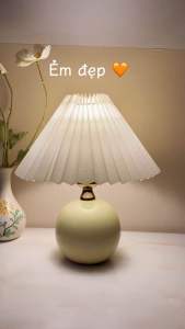 D071 Đèn bàn sáng tạo xếp li phòng ngủ đèn ngủ phong cách Bắc Âu đèn phỏng khách đèn decor đèn trang trí