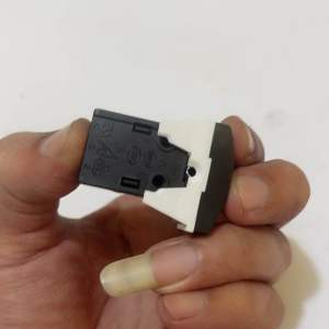 Relay Ptc Overload kulkas sanyo AQua 1 pintu