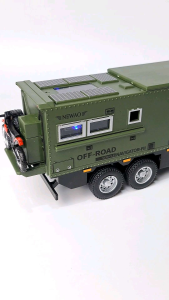Dreys Mercedes Benz 8x8 Navigator Off Road Truck 1:24 Diecast Collectibles