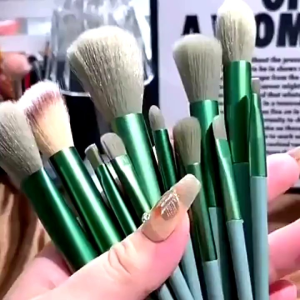 kuas make up set isi 13 pcs free pouch atau dompet rias face contour eyeshadow brush kosmetik