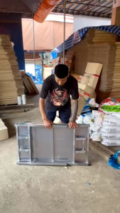 โต๊ะพับสแตนเลสแบบสปริง