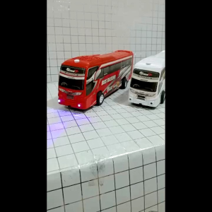 Mainan bus Basuri Telolet ada musik dan lampu mobil mobilan anak