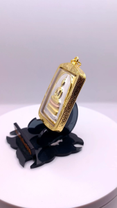 K730 พระสมเด็จ สมเด็จพุฒาจารย์โต วัดระฆัง ชินบัญชร เนื้อ 3 กษัตริย์ เลี่ยม กรอบทองไมครอน ขนาด 2.5X4.0 ซม. พร้อมส่ง