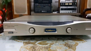 Power ampli Dam A-100 hàng Nhật thuộc dòng Power ampli nổi tiếng với chất âm hay đánh rất lực và bền bỉ .