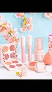 WET N WILD Bloomin Eyeshadow Pigment Palette - USA Authentic