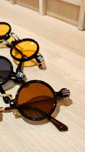 แว่นกันแดดสไตล์วินเทจ