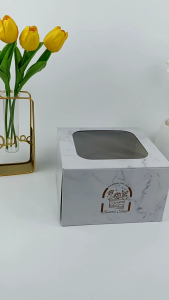 กล่องเค้กแม็ค 1 ปอนด์ พิมพ์ลาย ทรงสูง 12.5 ซม. (10ชิ้น/แพ็ค)