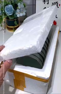 Chén dĩa kim cương bằng sứ màu xanh mint xanh ngọc pastel viền vàng.
