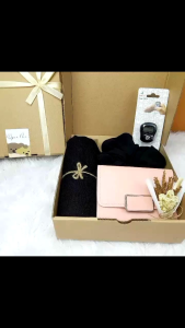 Kado hampers/kado anniversary/kado ulang tahun cewek/kado lengkap cewe/kado aestethic/kado pacar/kado muslimah