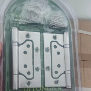 บานพับประตูผีเสื้อ สแตนเลส แบบแพ็ค 1แพ็ค มี 3 ชิ้น พร้อมสกรูยึด