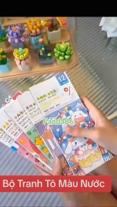 1 Bộ Tranh Tô Màu Hoạt Hình Hottrend 2023 Kuromi - Sanrio Bằng Nước Kèm Cọ Vẽ Kích Thước 8.5 *19 cm