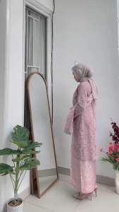 Kebaya YUMA KATUN Songket: Kebaya Modern untuk Berbagai Acara