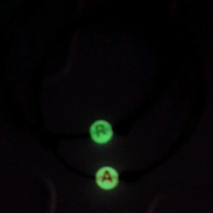 gelang inisial yg bisa nyala