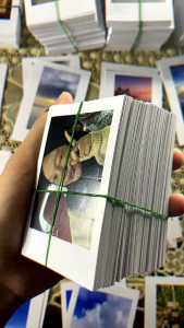 1 Hari Jadi Cetak Foto Polaroid 2R 50 Foto Bahan Glossy 260 Tebal Bisa COD Gratis Ongkir