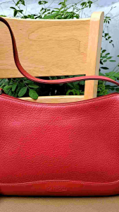 Hàng Si túi đeo vai da hiệu