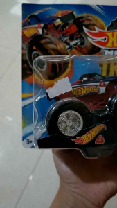 HotWheels Monster Truck isi 2: Mainan Mobil Monster yang Mengesankan