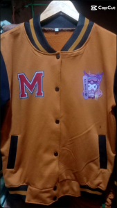 Jaket Varcity Anak Terbaru INISIAL+NEW KUROMI Dari Usia 2 3 4 5 6 7 8 9 10 11 12 13 Tahun/Jaket Varcity Anak Laki Laki Perempuan Yang Terbaru Kekinian Trendy Bergaya Di SANRIO KUROMI PELANGI NEW KUROMI