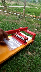 Alat Pelubang Plastik Tempe Jarak Jarum 15 cm