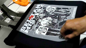 KAOS SABLON KATA // HIGH QUALITY // BUKAN AKU YANG HEBAT TAPI DOA ISTRIKU YANG KUAT // PREMIUM