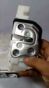 DOORLOCK PINTU PENGUNCI PINTU MITSUBISHI ALLNEW PAJERO ALLNEW TRITON ORIGINAL