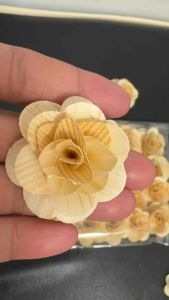 Mini Wooden Flower 20pcs per pack