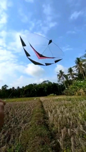 kerangka layangan papiran 1 meter + plastik paling murah