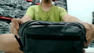 Tas Waist Bag Volcomm Pria Wanita: Desain Ergonomis & Multifungsi