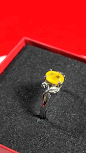 แหวนเงินแท้92.5หัวพลอยบุษราคัมแท้