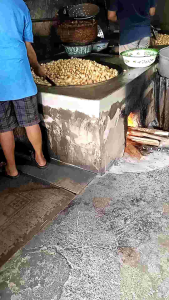 Fresh dari Tungku Kerupuk Jangek Kulit Kerbau Balatuah & Setengah Matang Kumaingo