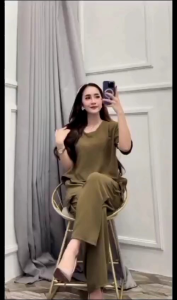 One set Tania/ setelan wanita terbaru ukuran standar / pakaian santai dan piyama tidur / setelan kekinian bahan crinkle melar