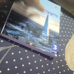 Buku BAHASA INGGRIS 3 untuk SMA/MA/SMK/MAK KELAS XII