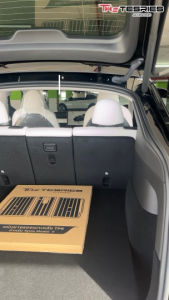 Tesla แผ่นยางรองหลังเบาะ TPE ไร้กลิ่น สำหรับ Model Y(ปี19-24)/New Model Y Juniper ทนต่อรอยขีดข่วนและการสึกหรอ ปกป้องท้ายรถได้อย่างมีประสิทธิภาพ