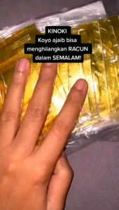 (BISA COD) isi 30 Pcs Kinoki Gold Detok Racun Kaki Herbal Original - Paket 3 Box Koyo Kinoki Obat Tempel Di Kaki Foot Pacth Terapi Detox Serap Racun Tubuh Kinoki Koyok Buat Nyeri Sendi Asam Urat Pegel Kaki Kesemutan Kinoki Koyo KakiBuat Telapak Kaki Sakit