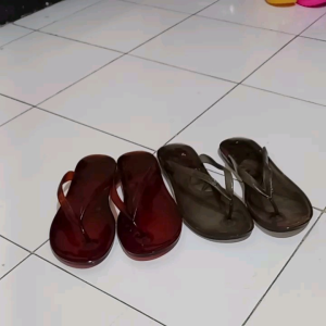 Sandal Jepit Transparan wanita/sandal kaca