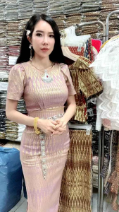 ชุดเซต ทรงผ่าลาย มัดหมี่ เสื้อ + ผ้าถุง + แถมฟรี เข็มขัด สีทอง