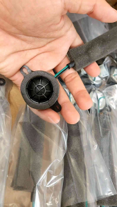 Cặp Chép xe hơi từ neo 3.5cm lỗ ốc 5cm mũi lụa MhR cực bén hay. Giá 2 cái