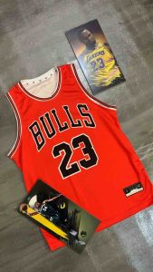 JERSEY BASKET 23 CHICAGO BULLS MERAH HITAM SWINGMAN