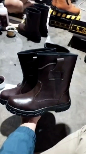 Sepatu Safety Boots Pria King Full Kulit Asli Warna Coklat Tua